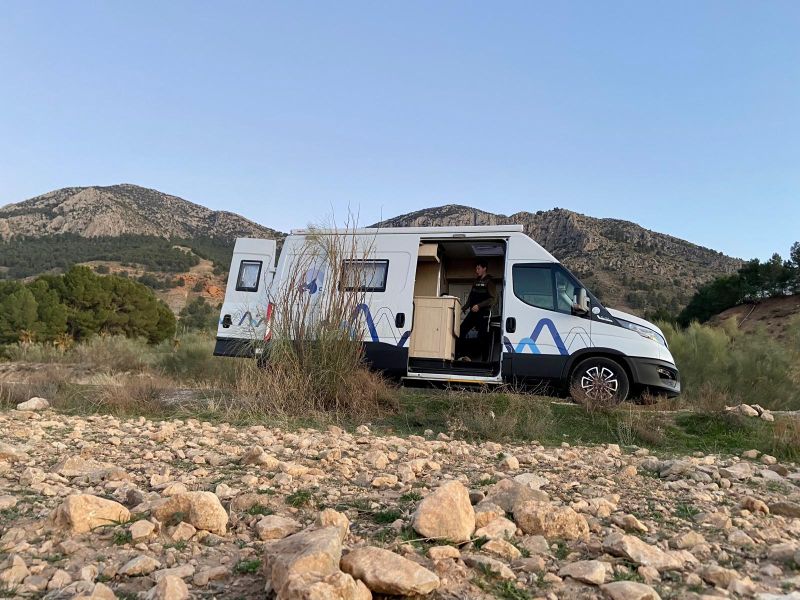 En venta Iveco Daily Camper Blanco 2023 Granada foto 2
