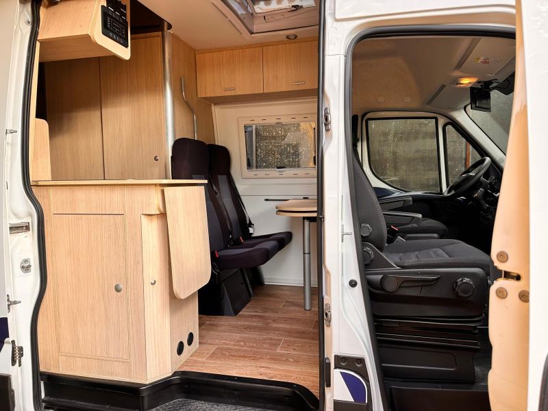 En venta Iveco Daily Camper Blanco 2023 Granada foto 9