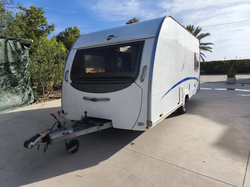 En venta Bürstner Belcanto 435TS Blanco 2006 Alicante foto 2