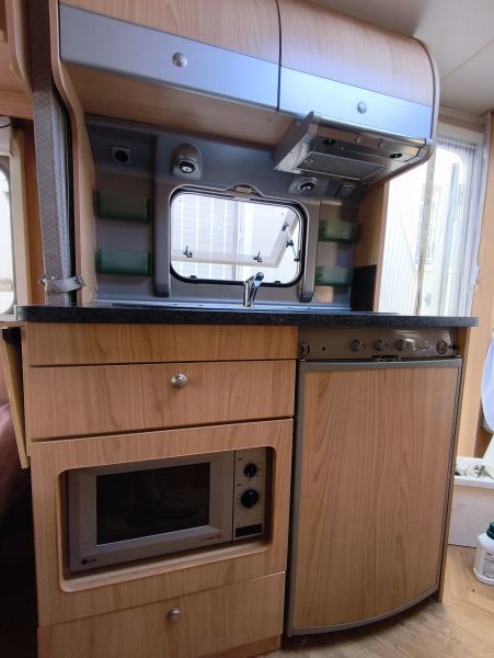 En venta Bürstner Belcanto 435TS Blanco 2006 Alicante foto 6