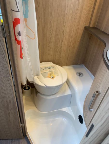En venta Bürstner Averso plus 510 TK Blanco 2018 Barcelona foto 4