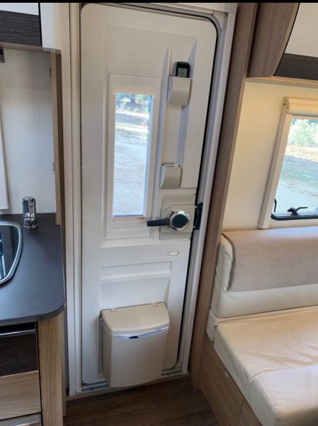 En venta Bürstner Averso plus 510 TK Blanco 2018 Barcelona foto 7