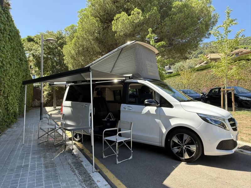 En venta Mercedes-Benz Clase V 250d Marco Polo Blanco 2023 Barcelona foto 3