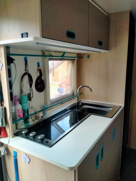 En venta Adria Aviva 522pt Blanco 2019 Valencia foto 5