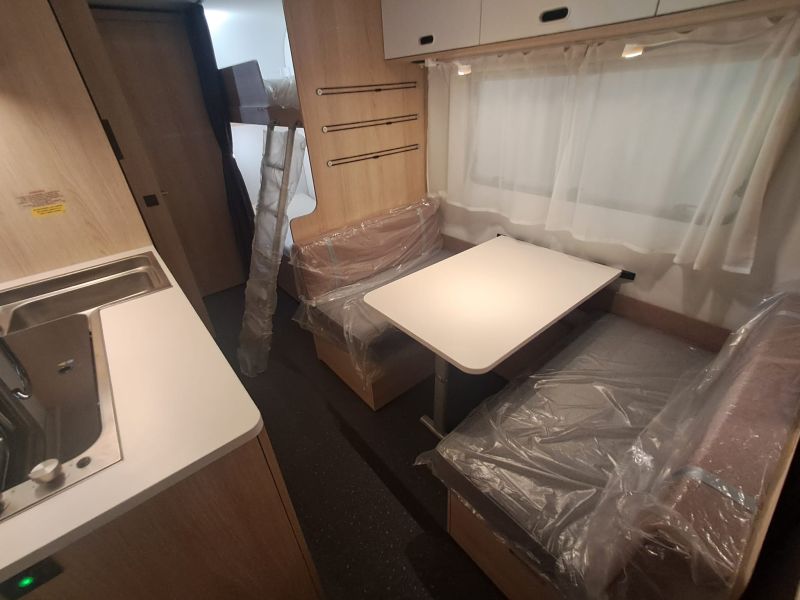 En venta Adria Adria Aviva 522 PT Aire Acondicionado Blanco 2025 Barcelona foto 7