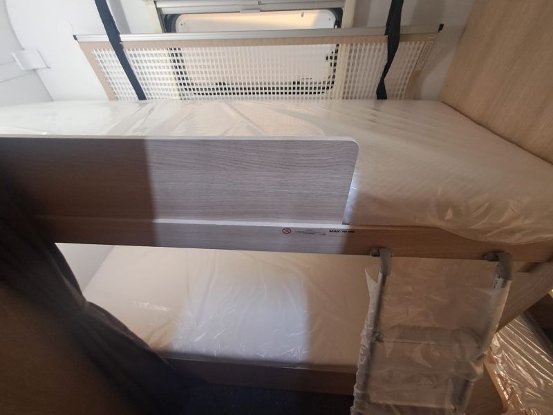 En venta Adria Adria Aviva 522 PT Aire Acondicionado Blanco 2025 Barcelona foto 17