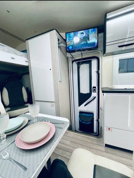 En venta McLouis Glamys 320 Blanco 2024 Barcelona foto 3