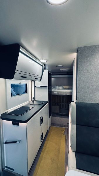 En venta McLouis Glamys 320 Blanco 2024 Barcelona foto 4