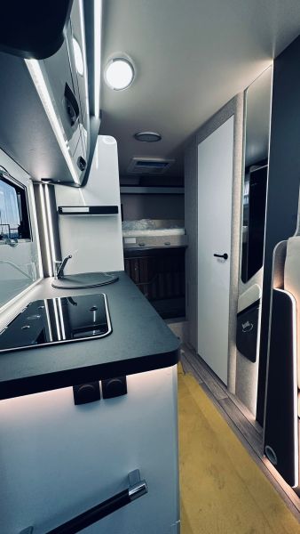 En venta McLouis Glamys 320 Blanco 2024 Barcelona foto 7