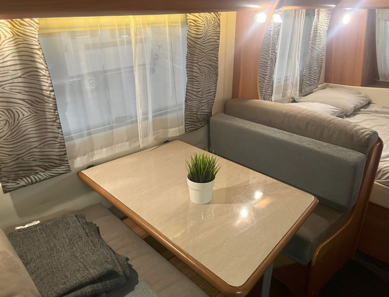 En venta Hobby 490 KMF Luxe Blanco 2014 Madrid foto 8