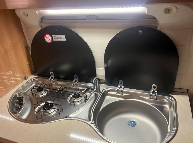 En venta Hobby 490 KMF Luxe Blanco 2014 Madrid foto 10