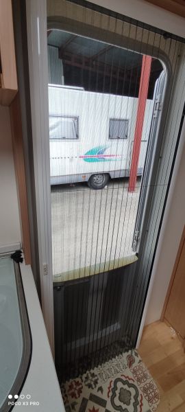 En venta Knaus Sudwing 550 Blanco 2007 Cádiz foto 7