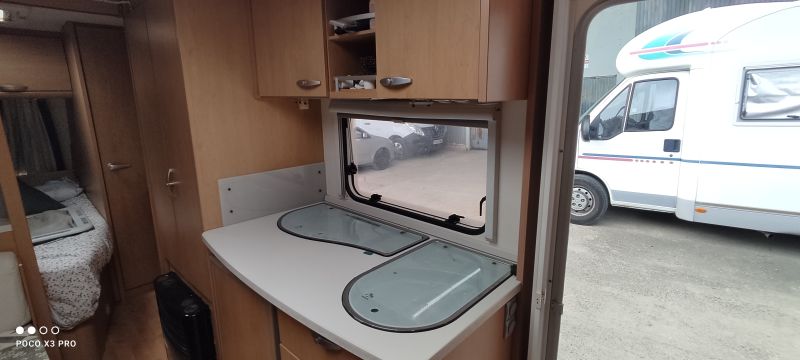 En venta Knaus Sudwing 550 Blanco 2007 Cádiz foto 8