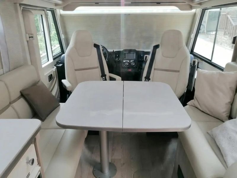 En venta Fiat Autocaravana Integral RAPIDO 8096 Blanco 2020 Huelva foto 3