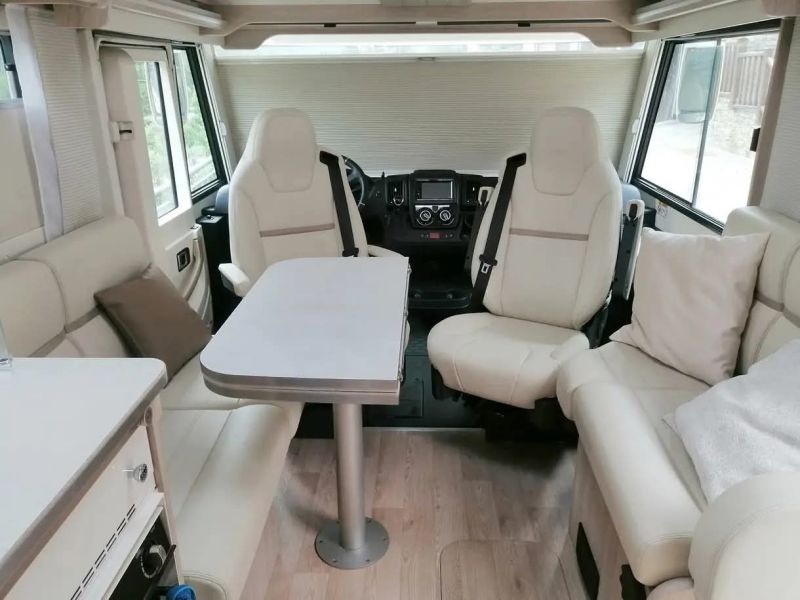 En venta Fiat Autocaravana Integral RAPIDO 8096 Blanco 2020 Huelva foto 4