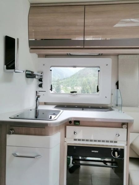 En venta Fiat Autocaravana Integral RAPIDO 8096 Blanco 2020 Huelva foto 6