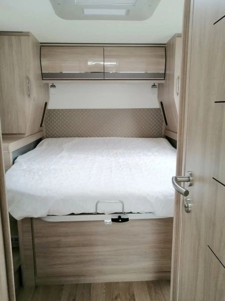 En venta Fiat Autocaravana Integral RAPIDO 8096 Blanco 2020 Huelva foto 10