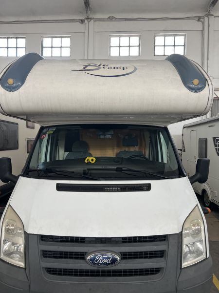 En venta Ford Bluecamp sky70 Blanco 2010 Badajoz foto 3