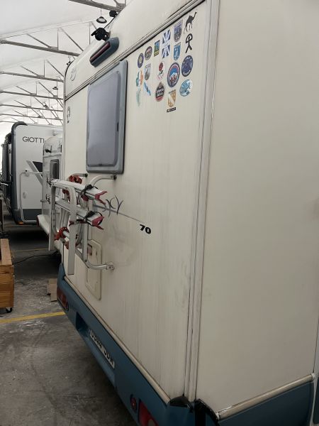 En venta Ford Bluecamp sky70 Blanco 2010 Badajoz foto 4