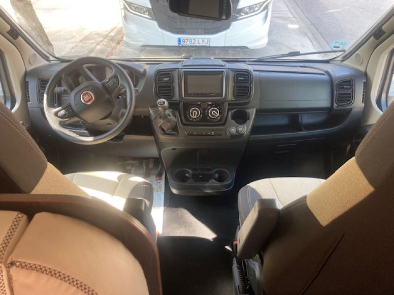 En venta McLouis GLAMYS 220 Blanco 2023 Barcelona foto 9