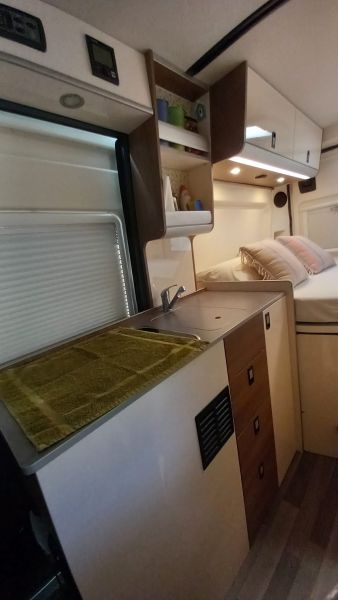 En venta Westfalia AMUNDSEN 130  cv Azul 2017 Barcelona foto 9