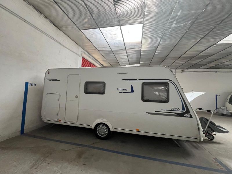 En venta Caravelair Family 486 Blanco 2018 Valladolid foto 2