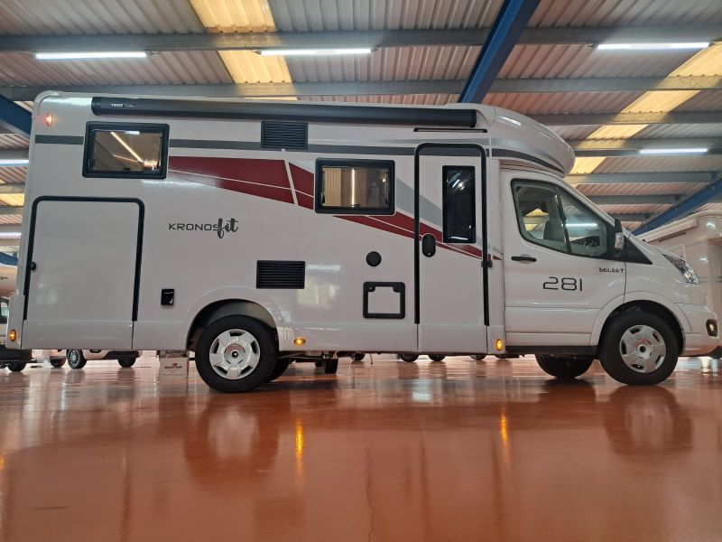 En venta Roller Team Roller Team Ford Fronos Fit 281 TL Selekt Open Air 165 CV 2026 Blanco 2026 Barcelona foto 4