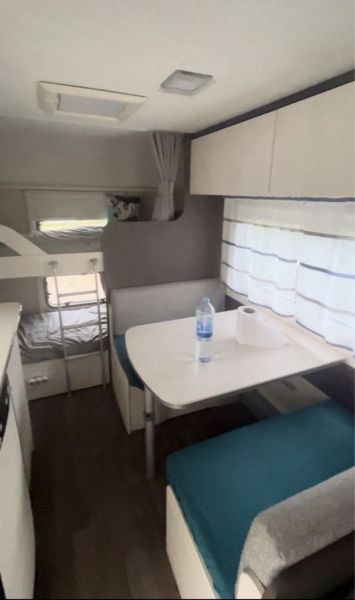 En venta Caravelair ANTARES FAMILY 476 Blanco 2018 Barcelona foto 4