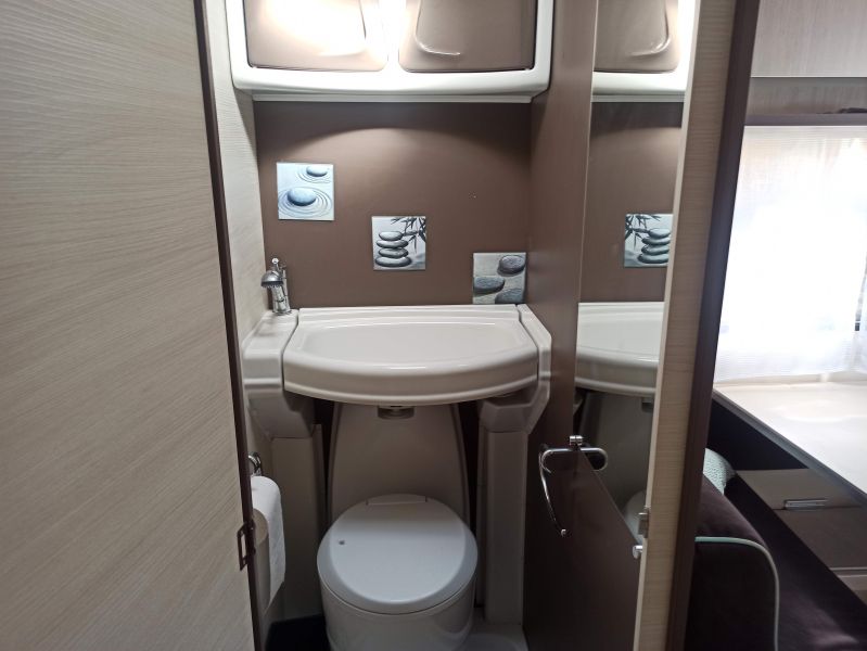 En venta Sterckeman STARLETT 470 PE KID´S Blanco 2018 Madrid foto 10