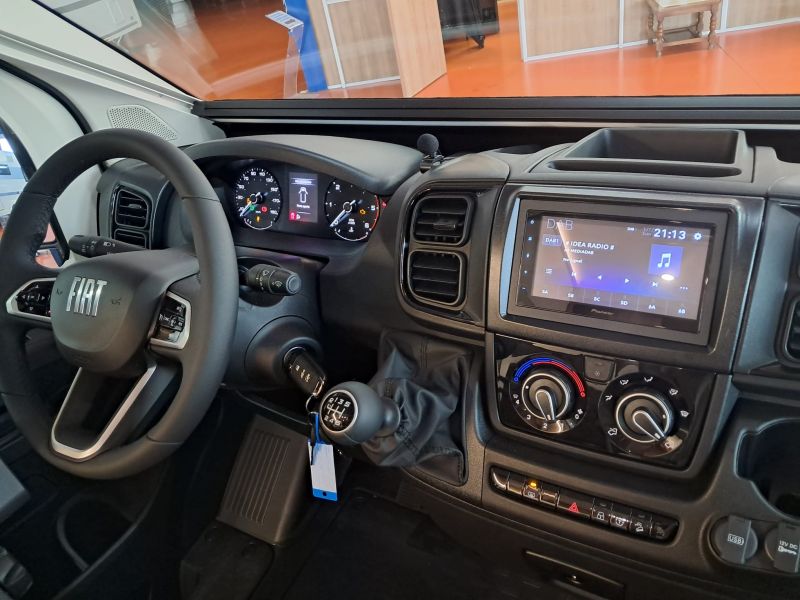 En venta Giotti LineGlobecar Giottiline Giottivan 54T Privilege Sport Edition 140 cv Grigio Lanzarote 2026 Gris 2026 Barcelona foto 11