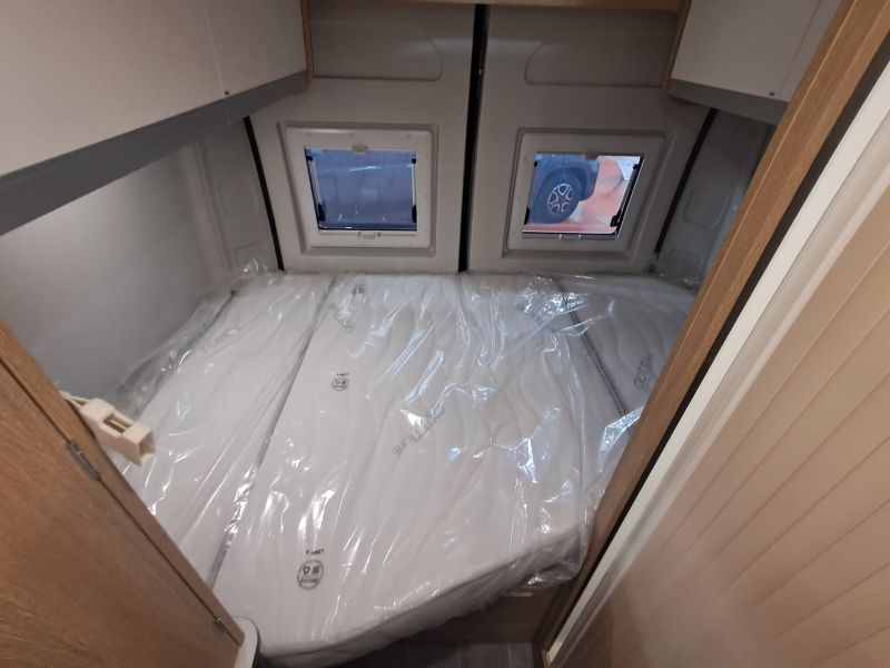En venta Giotti LineGlobecar Giottiline Giottivan 54T Privilege Sport Edition 140 cv Grigio Lanzarote 2026 Gris 2026 Barcelona foto 17