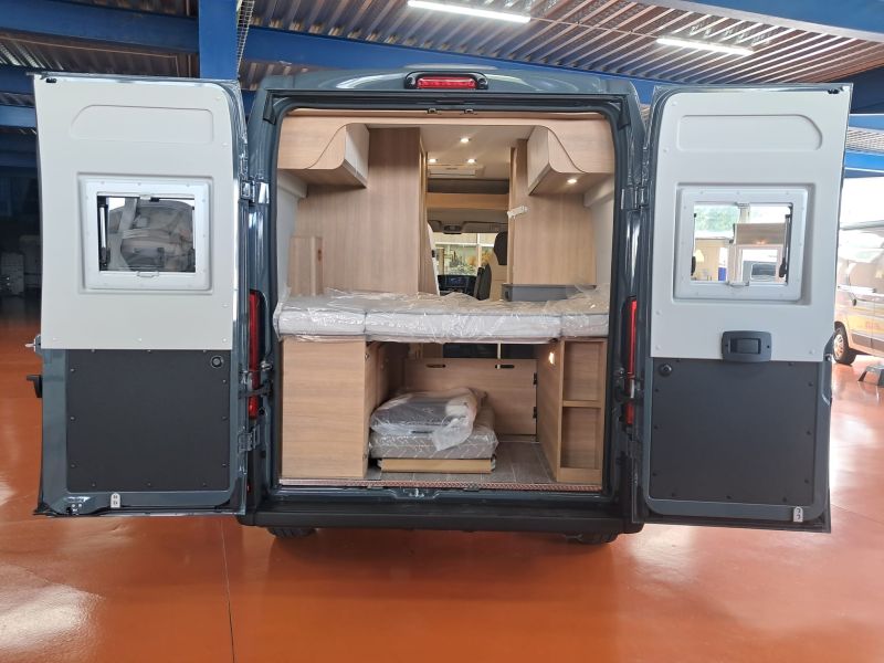 En venta Giotti LineGlobecar Giottiline Giottivan 54T Privilege Sport Edition 140 cv Grigio Lanzarote 2026 Gris 2026 Barcelona foto 18