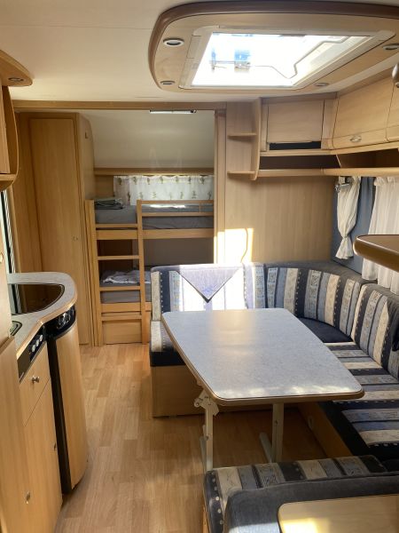 En venta Dethleffs Camper 560 SK Blanco 2002 Valencia foto 7