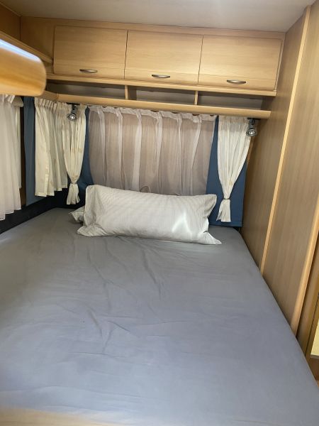 En venta Dethleffs Camper 560 SK Blanco 2002 Valencia foto 9