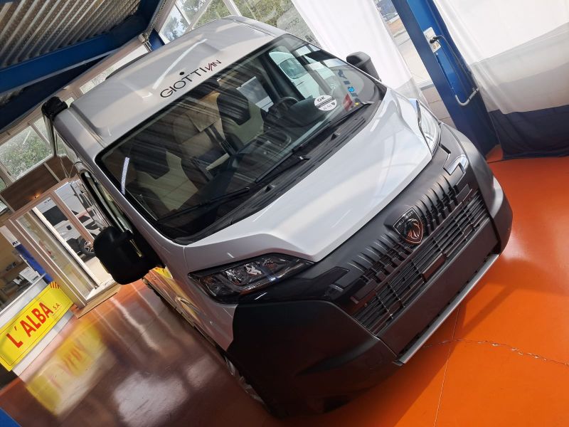 En venta Giotti LineGlobecar Giottiline Giottivan Peugeot Boxer 60 By 60 Be Young 120 Limited Edition Blanco 2026 Barcelona foto 6