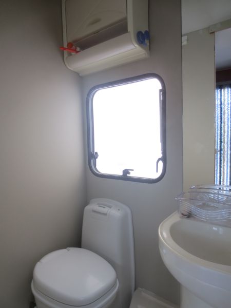 En venta Sunroller jazz 350L Blanco 2009 Cantabria foto 3