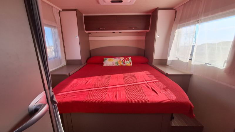 En venta Etrusco T7400QB Blanco 2019 Huelva foto 4