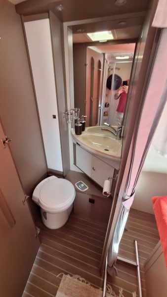 En venta Etrusco T7400QB Blanco 2019 Huelva foto 7