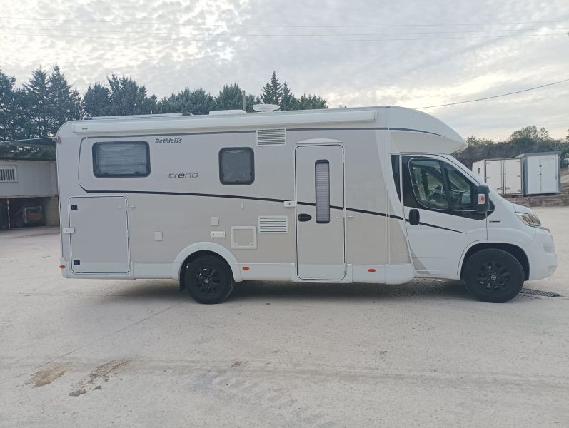 En venta Dethleffs Trend T 7057 EB Blanco 2022 Navarra foto 2