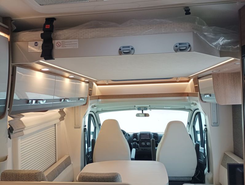 En venta Dethleffs Trend T 7057 EB Blanco 2022 Navarra foto 6