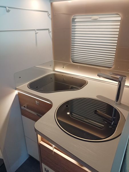 En venta Dethleffs Trend T 7057 EB Blanco 2022 Navarra foto 8