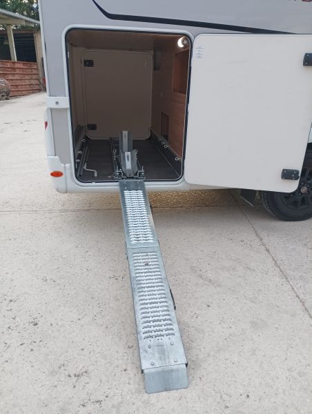En venta Dethleffs Trend T 7057 EB Blanco 2022 Navarra foto 10