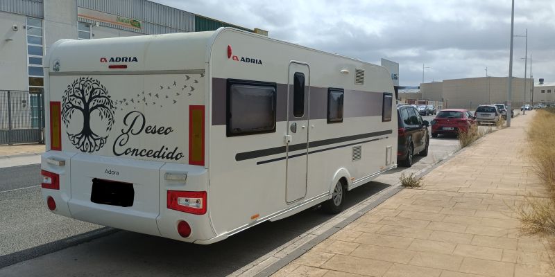 En venta Adria Adora 613PK Blanco 2019 Alicante foto 2