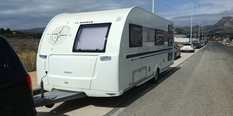 En venta Adria Adora 613PK Blanco 2019 Alicante foto 5