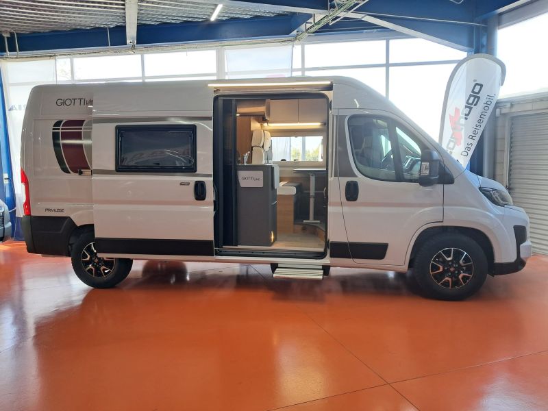 En venta Giotti LineGlobecar Giottiline Giottivan 60 B 140 Privilege Sport Edition Blanco 2026 Barcelona foto 5