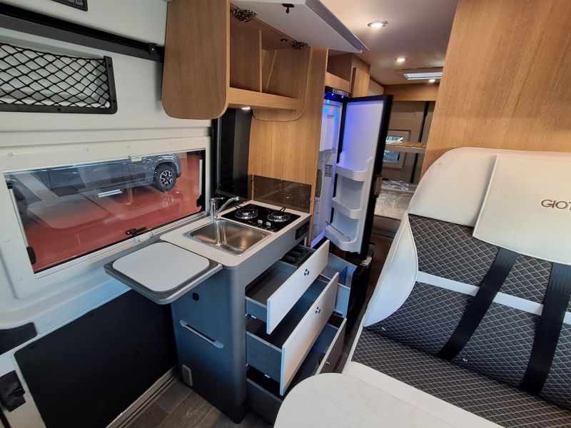 En venta Giotti LineGlobecar Giottiline Giottivan 60 B 140 Privilege Sport Edition Blanco 2026 Barcelona foto 15