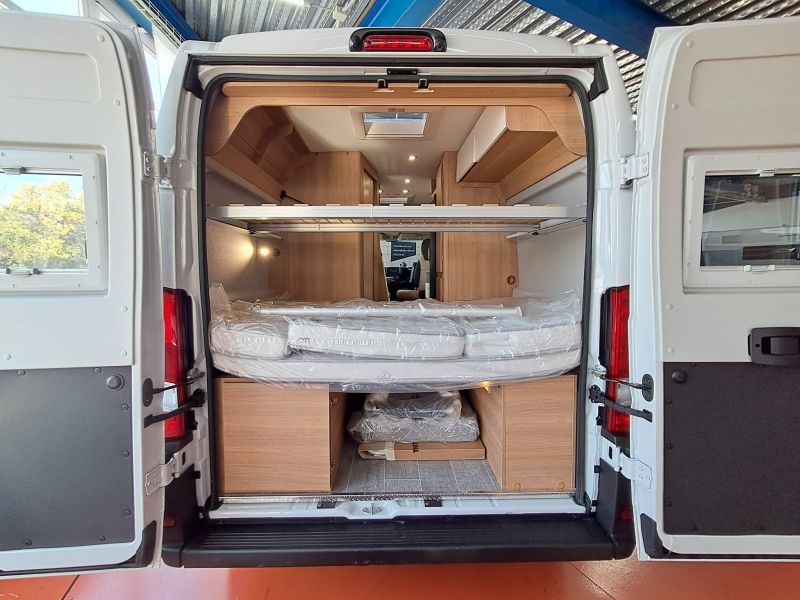 En venta Giotti LineGlobecar Giottiline Giottivan 60 B 140 Privilege Sport Edition Blanco 2026 Barcelona foto 18