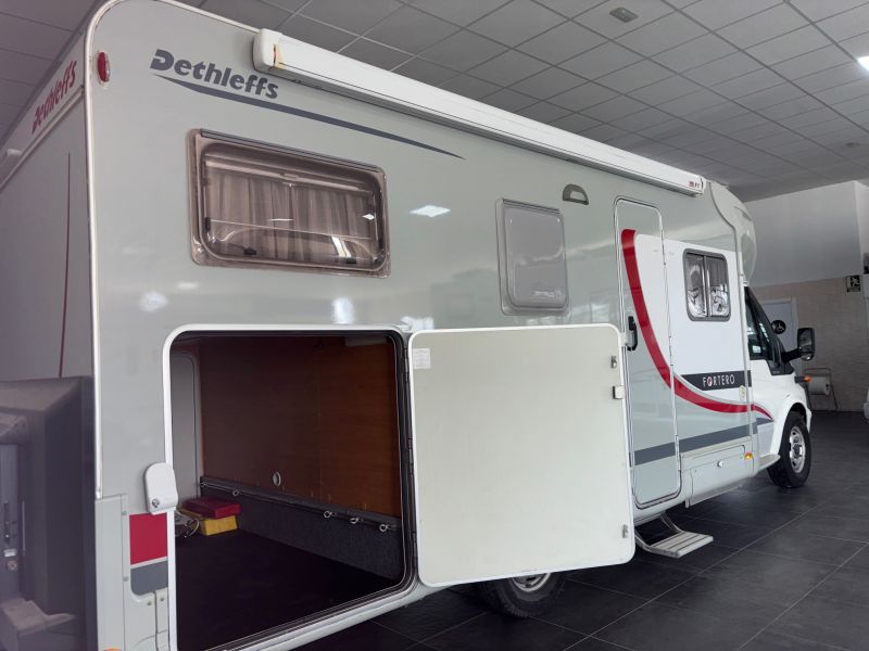 En venta Dethleffs FORTERO H6975 Blanco 2006 Madrid foto 2
