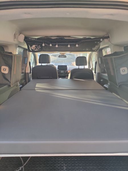 En venta Peugot Rifter Metálico 2020 Madrid foto 10