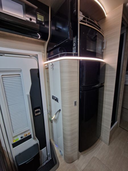 En venta Mobilvetta K Yacht 90 Tecno Line Blanco 2019 Álava foto 10